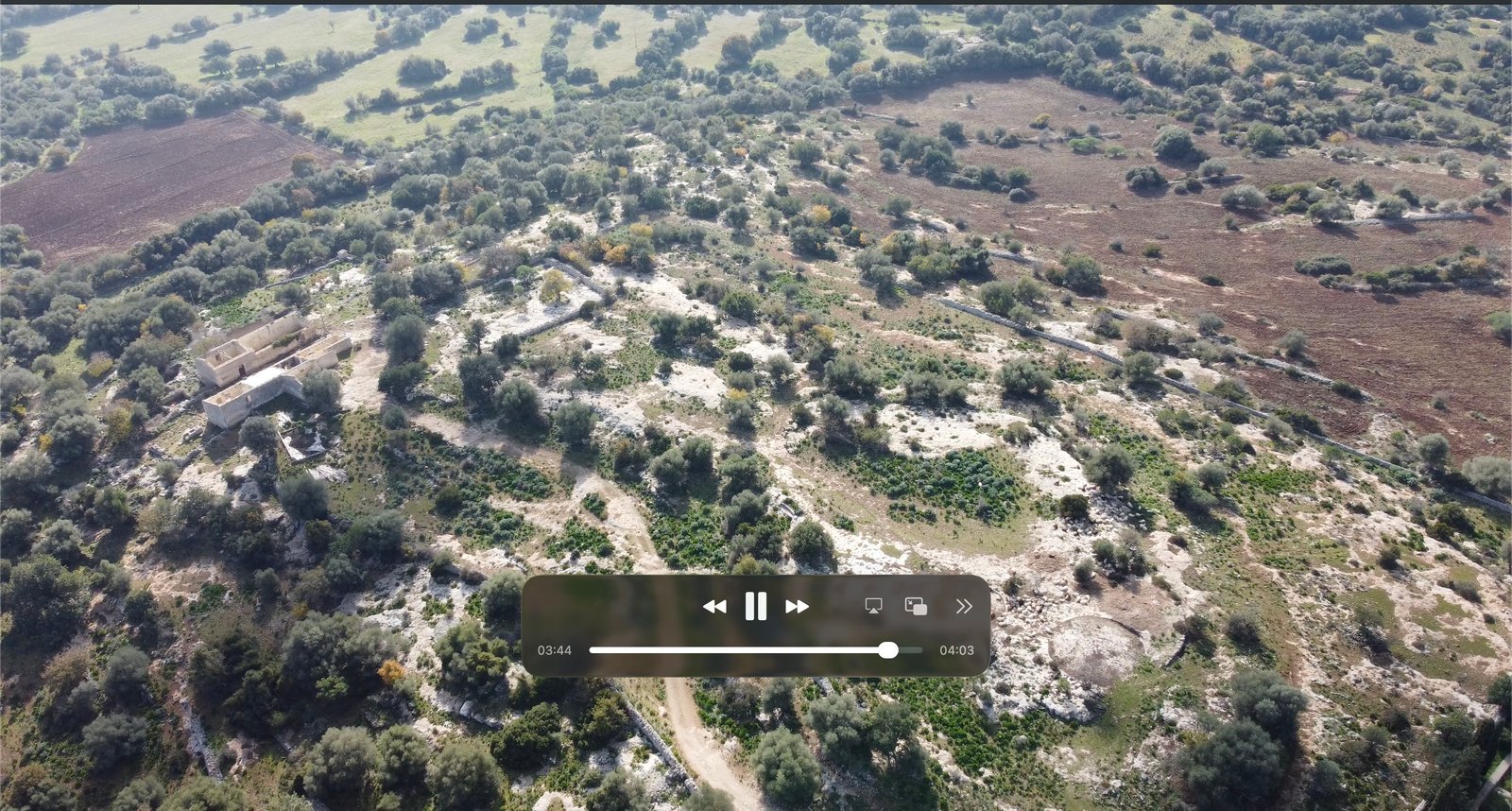 Fotografia dello stato attuale del rustico rurale da ristrutturare